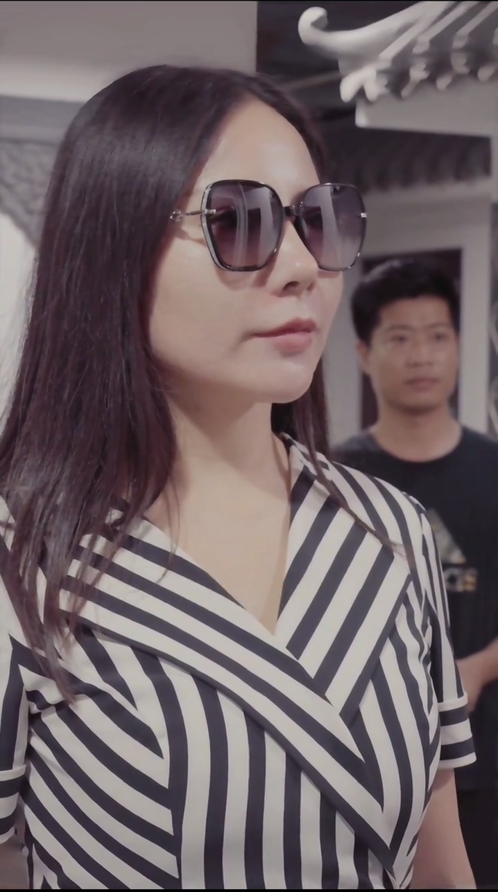绝世废少海报