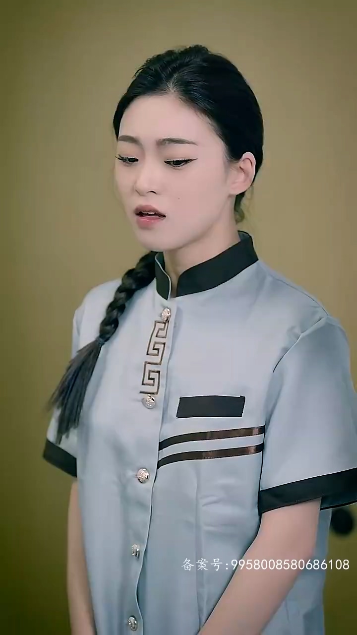 公司保洁员竟是女总裁海报