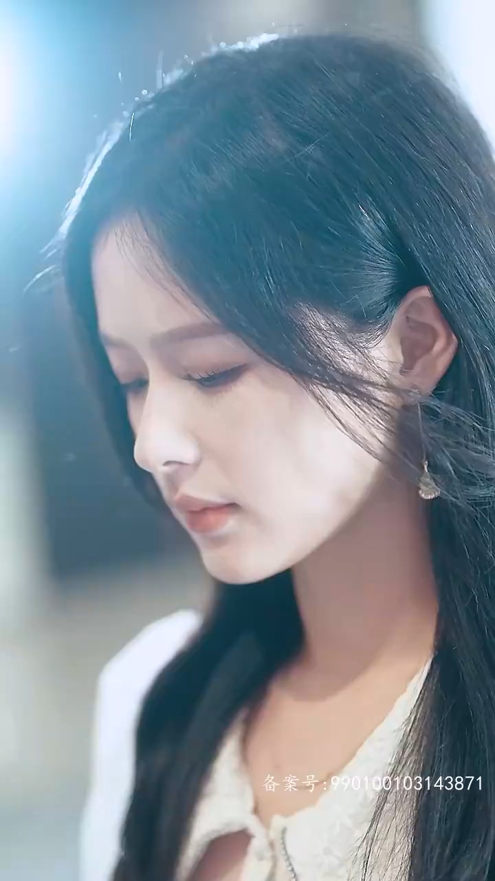 离婚后，前夫哭着求复婚海报