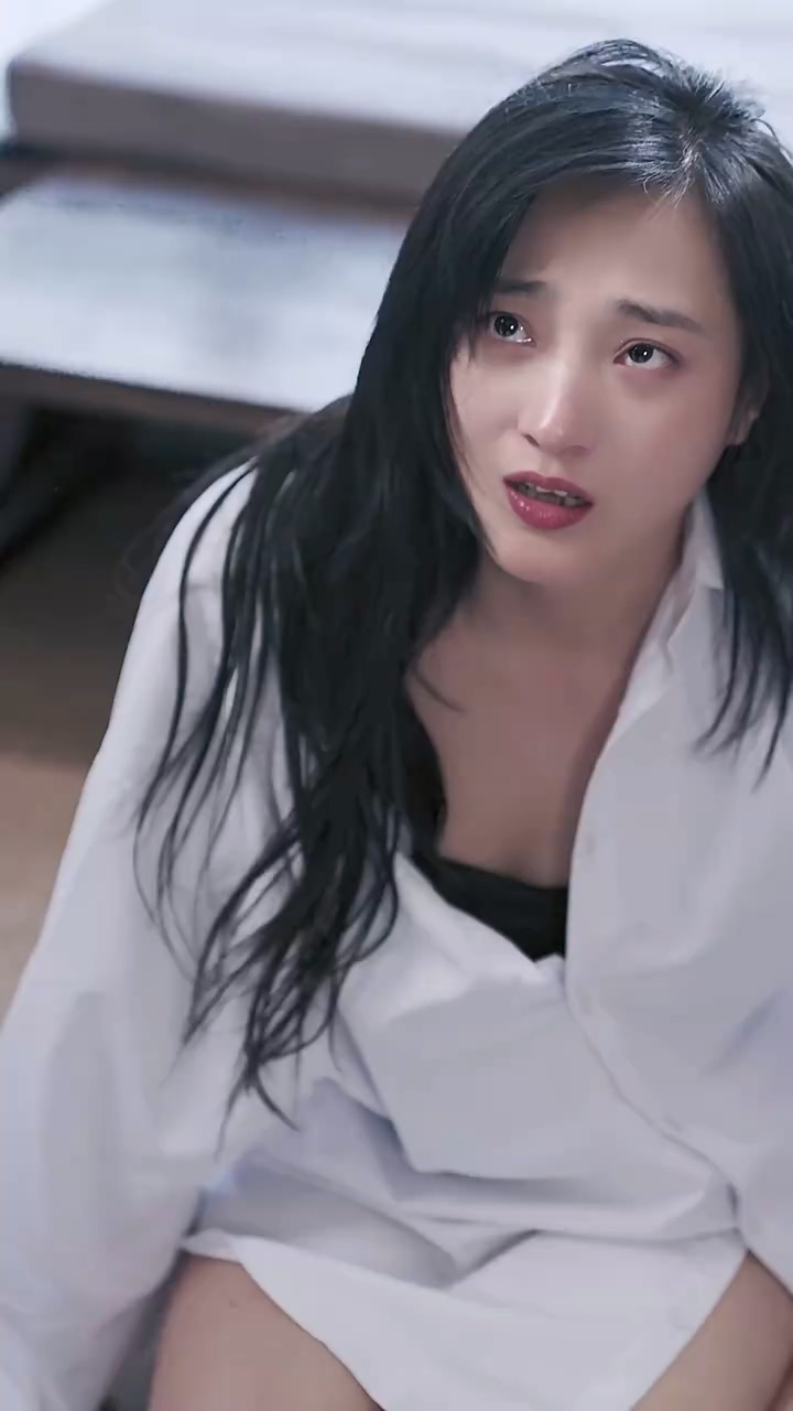 蚀骨囚爱海报