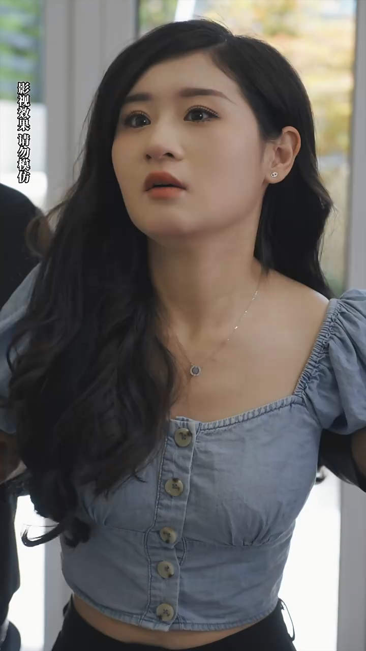 穿书之豪门替嫁海报