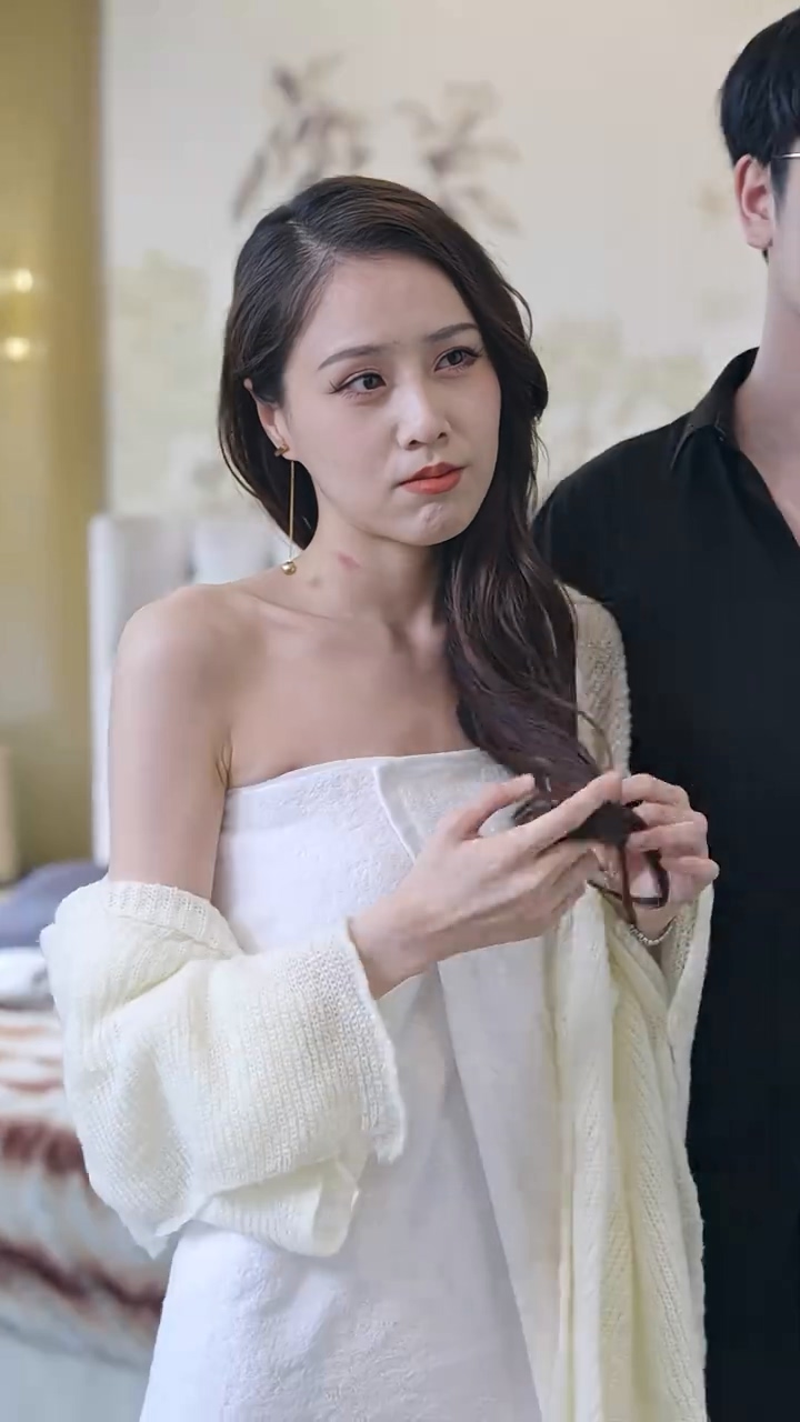 这钱我真花不完海报
