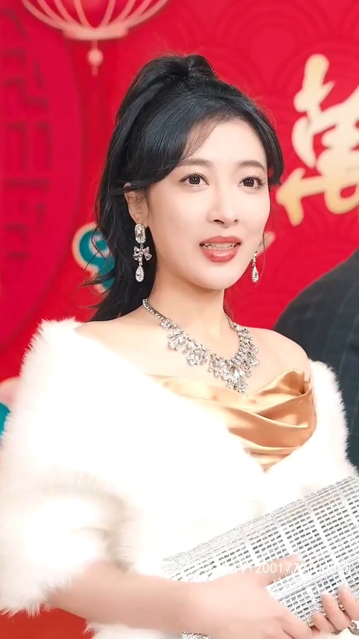 想听女主偷听我心声人设崩塌了海报