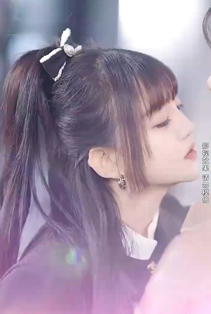 离婚后三个美女爆宠我海报